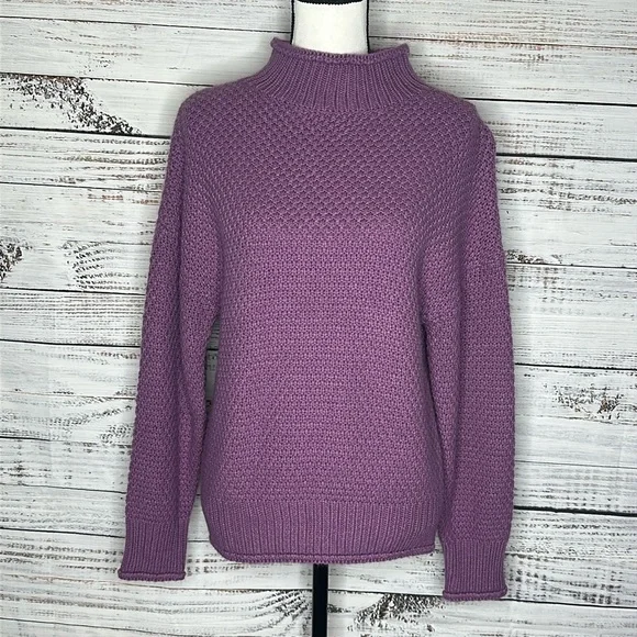 Zesica Small Purple Sweater - Picture 1 of 4